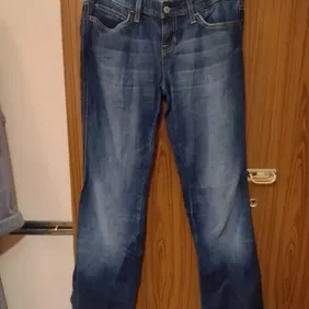 Gap ultra low rise jeans slight stretch nice material worn once unclear from labels the size but is 