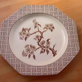 J&G Meakin 'Innocence' Plate, 9.5", retro, vintage
