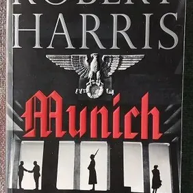 Munich, Robert Harris, UK Trade size pb 2017