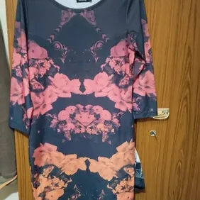 vintage Bodycon Dress River Island size 12 worn once has 3/4 length sleeves size 12 but would fit a 