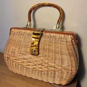 Embrace Natural Elegance: Chic Wicker-Rattan Basket