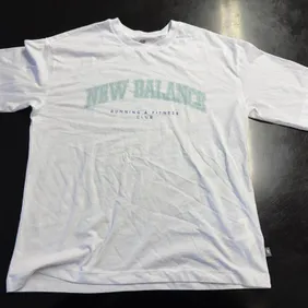 New Balance Women's White T-Shirt Size XS