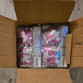 100 packs of Brand new foil confetti, 14g per pack.