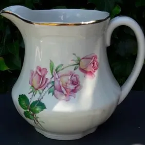 Alfred Meakin 'Pink Roses' MILK JUG, retro, vintage, shabby chic, mid century. A fabulous Alfred Mea