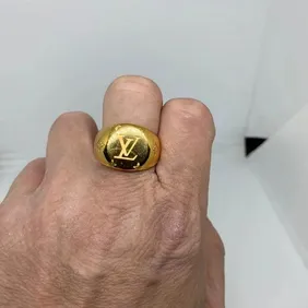LV Louis Vuitton Mens quality designer fashion ring elegant luxury stylish gold look