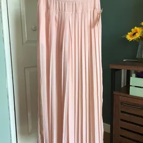 Wide Leg Pleated Culottes Trousers in Peachy Pink by Sans Souci.