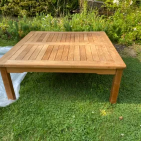 Extremely solid very well made low table. 