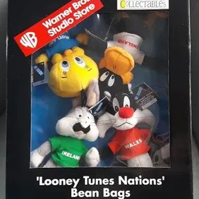 Looney Tunes Nations Bean Bags, Limited Edition. Warner Brothers, 1999