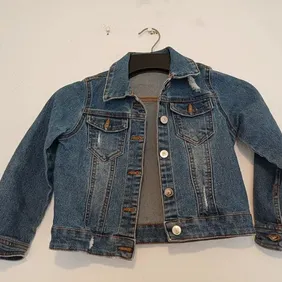 Age 6 little girls demin jacket immaculate condition like new 