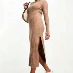 Asos design lovely dress in perfect condition, warm soft and stilish design 