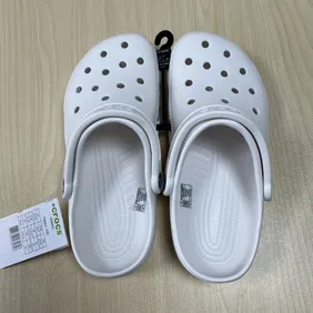 Experience Cloud-Like Comfort with White Crocs - Size UK 5!