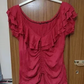 red Ruffle Top Size 14 Dunnes Stores. Worn a few times but now to big lovely top ruching in the midd