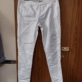 Women's White Jeggings Size 10 Worn once but to long on me