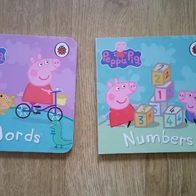 2x Peppa Pig books, numbers & words. Great condition, from a smoke & pet free home. Discounts availa