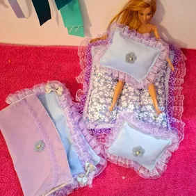Dolls quilt set for Barbie or fashion dolls. 