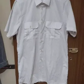 Men's White Work Shirt Size M-l  Never been worn has no size label but would say would fit m- l