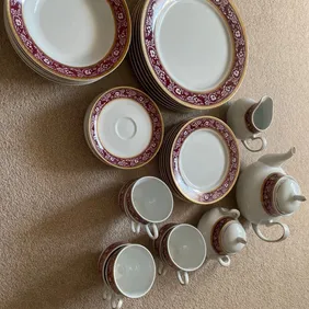 Waterside fine china dinner set for 6, tea pot, milk jug & sugar bowl. 