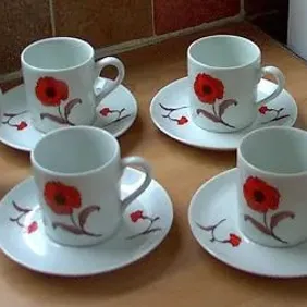 AVON 'Poppy' Coffee Set (4 cups/saucers, Milk, Sugar), retro, vintage