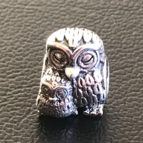 Stunning 925 Silver Owl with baby Charm comes in a cute velvet pouch for Pandora bracelet