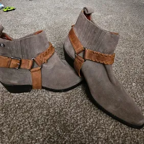 Brand new, never worn Superdry mink suede Chelsea boots/Western boots. Gorgeous boots, can be worn w