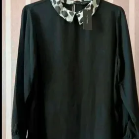 NWT Et Vous Feminine Blouse UK 16 - Chic & ElegantBrand new with tags, UK 16. Embrace effortless sty