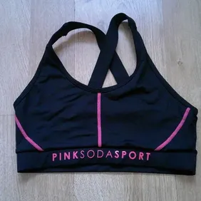 Ladies black sports bra/top, originally from Pink Soda Sport, size 10. Great condition, from a smoke