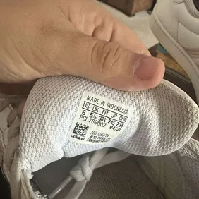 Ladies size 6 adidas trainers 