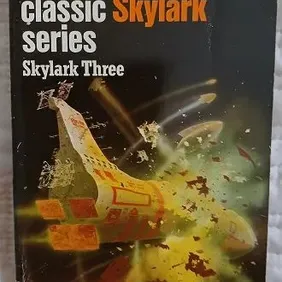 Skylark Three, E E 'Doc' Smith, UK pb 1980