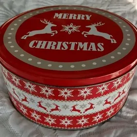 Merry Christmas Cake/Biscuit Tin, 19cm diameter, empty