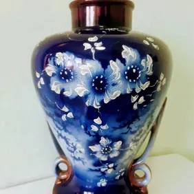 Vintage Hand-Painted Floral Ceramic Vase - Elegant Home Decor