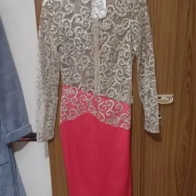 Boutique Sparkly Dress Size Small Nwt   Lovely dress from a boutique good quality mesh material with