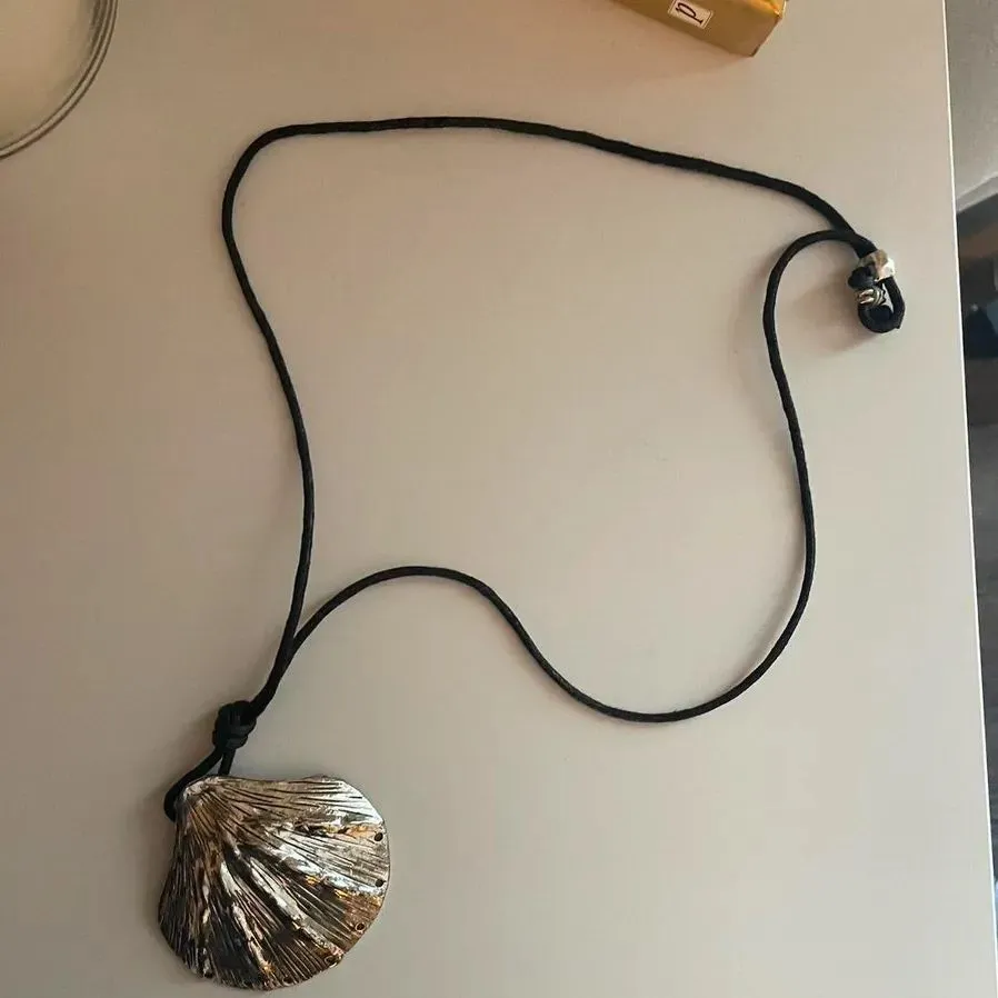 Elegant Sterling Silver Seashell Pendant Necklace: Ocean-Inspired ...