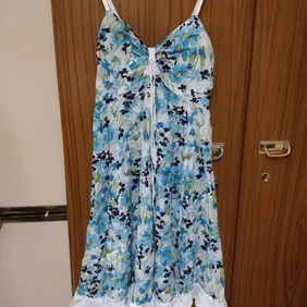 nice vintage summery floral dress size 10 floral dress has elasticated back adjustable stretchy stra