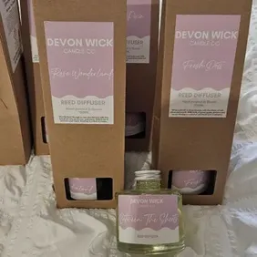Devon wick Reed diffusers, several scents included. 19 packs containing scented oil and sticks, turn