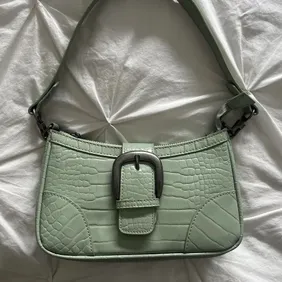 Sleek Sage Snakeskin Shoulder Bag - Urban Chic Accessory