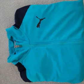 Teal Puma Sports Jacket - Size L - Athletic Zip-Up ComfortElevate your athletic wear with this strik