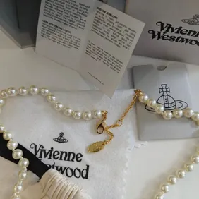 Vivienne Westwood Lucrece Pendant Pearl Necklace