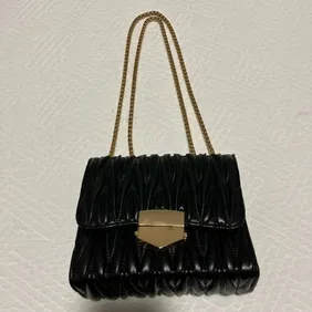 Elegant Mini Black Bag - Your Perfect Everyday Companion!