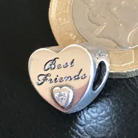 Stunning 925 Silver Best Friends Charm comes in a cute velvet pouch for Pandora bracelet