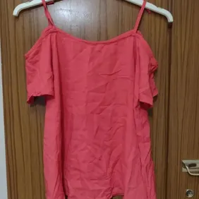 Pink Top Size 6 Marks And Spencer  worn a couple of times in good condition still cold shoulder styl