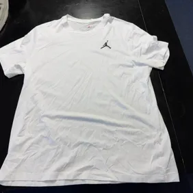 Nike Air Jordan Men's White T-shirt Size XXL