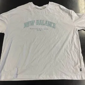 New Balance XL white TShirt