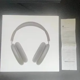 Selling my Apple AirPods Max – only used once so they’re in like new condition.