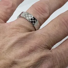 Silver colour GUCCI luxury men's women's fashion designer style ring