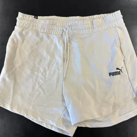 Puma Cream XL shorts