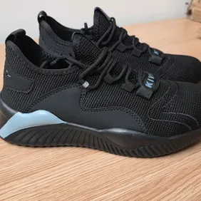 Kivini Knit Runner Sneakers – Black (Size EU 39)