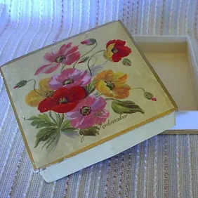 1950s FRANK RADEMAKER CHOCOLATE BOX, retro, vintage, shabby chic