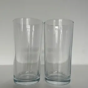 Set of 2x drinking glasses in good condition (minor imperfections). 