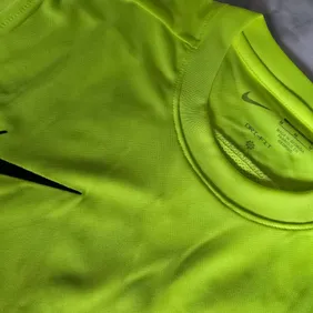 Nike Volt Dri-Fit T-Shirt - New w/ Tags - Medium SizeStay cool & active with this brand new Nike Dri