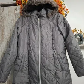 Anne De Lanacay LightCoat Spring Jacket M 12-14UK Grey Quilted with Fur-Trim HoodLight yet warm, thi